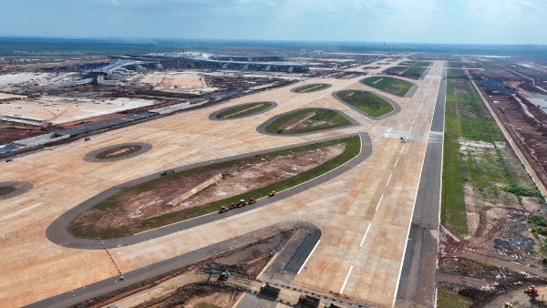 Đồng Nai xác định phát triển hạ tầng giao thông thành khâu đột phá chiến lược với những công trình, dự án cụ thể. Trong ảnh: Sân bay Long Thành đã cơ bản hoàn thành. Ảnh internet