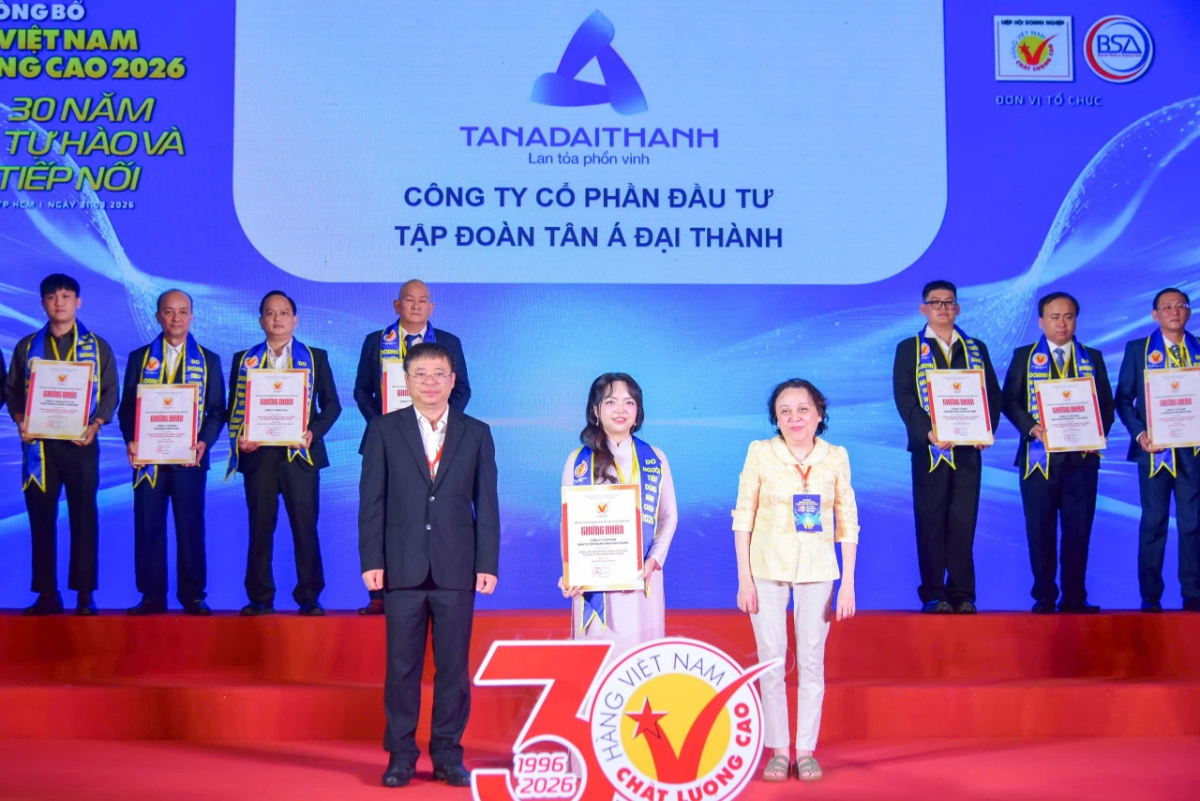 Tập đoàn Tân Á Đại Thành 20 năm liên tiếp được vinh danh Hàng Việt Nam chất lượng cao. Ảnh: Tân Á Đại Thành.