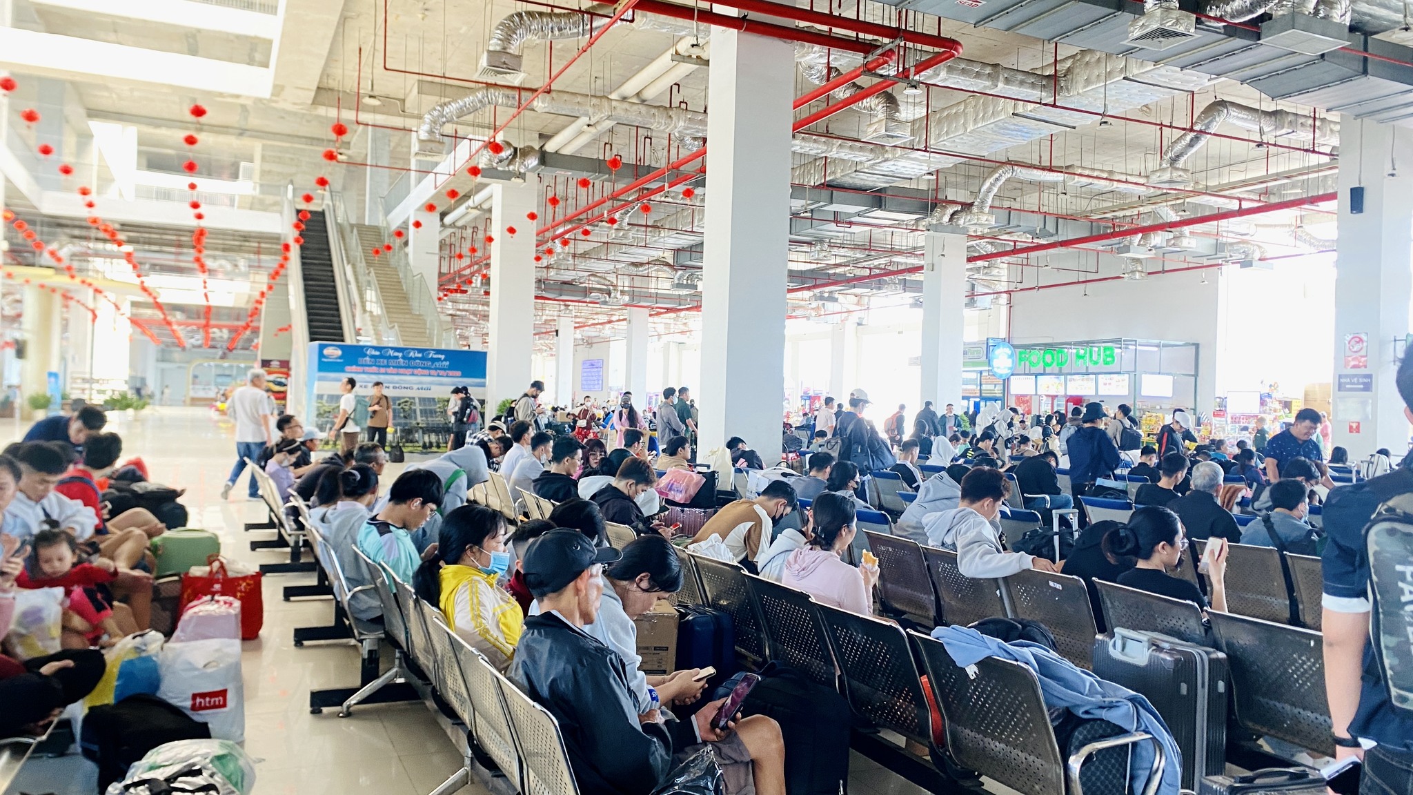 Bến xe Miền Đông yêu cầu mức điều chỉnh trong 3 ngày nghỉ lễ tăng không quá 40% so với ngày thường.