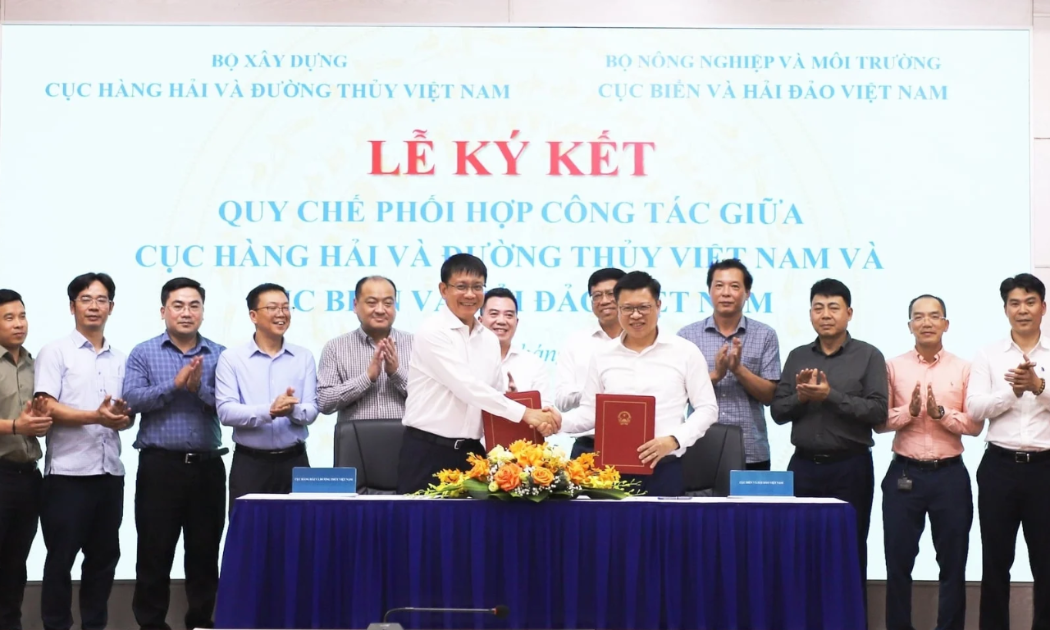 Lễ ký kết giữa Cục Biển và Hải đảo Việt Nam và Cục Hàng hải và Đường thủy Việt Nam. 