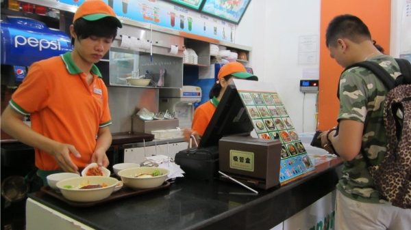 Nhật Bản tạm dừng cấp COE cho lao động kỹ năng đặc định số 1 ngành ăn uống