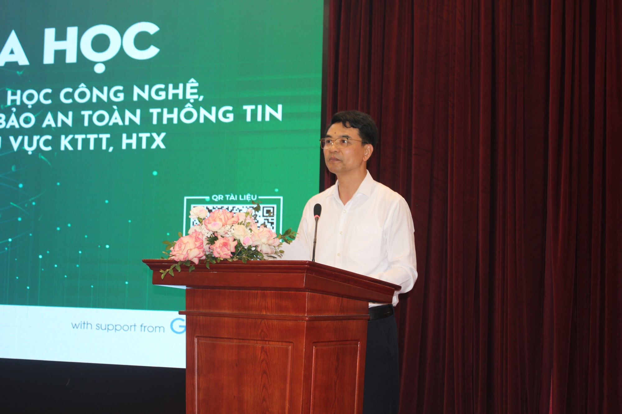 Ông Đinh Hồng Thái: 