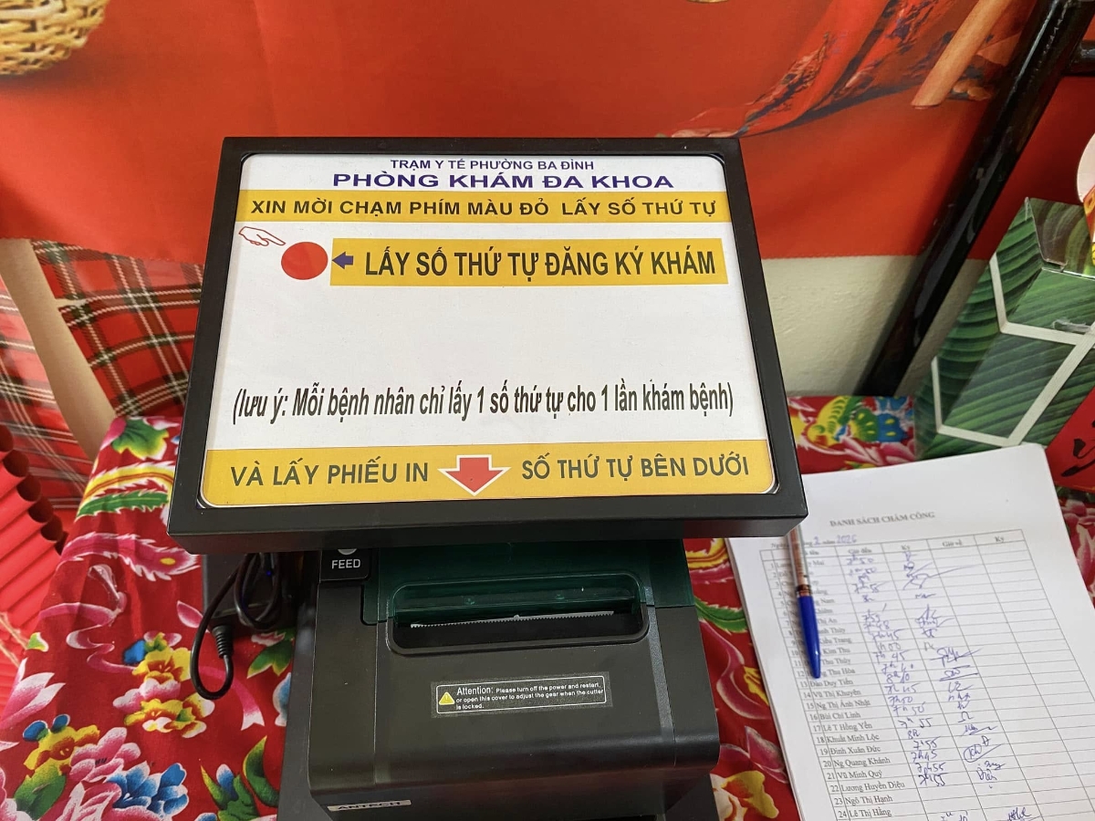 Hiện nay, Hà Nội có 126 trạm y tế xã, phường với gần 8.000 nhân lực, trong đó có hơn 1.100 bác sĩ.