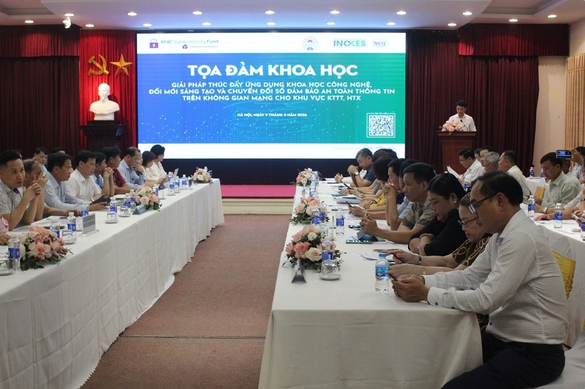 Quang cảnh toạ đàm. Ảnh: Chu Khôi.