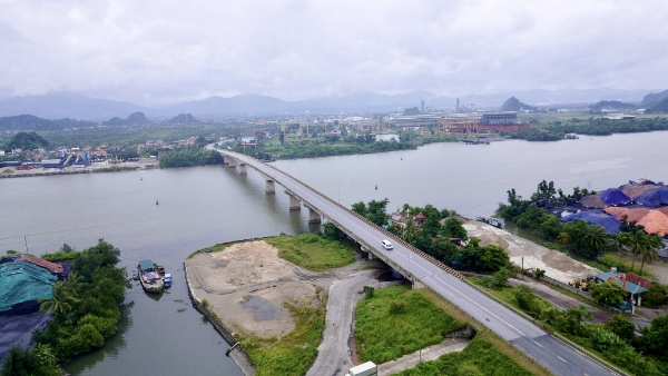 Quảng Ninh đề xuất là cơ quan chủ quản triển khai dự án cải tạo nâng cấp cầu Đá Bạc tổng mức đầu tư 360 tỷ đồng.