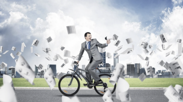 Cá nhân tiếp tục "xuống tiền" mạnh, mua ròng 2.200 tỷ