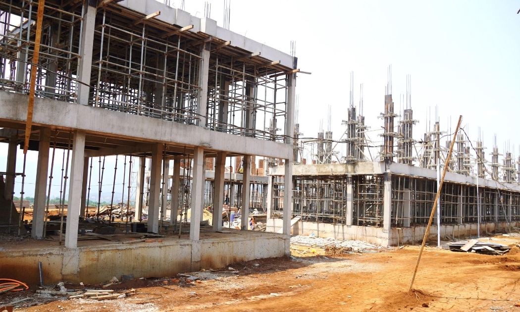 Công trường xây dựng Trường nội trú Tiểu học và Trung học cơ sở Hướng Phùng