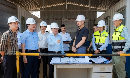Thứ trưởng Bộ Xây dựng Nguyễn Văn Sinh kiểm tra các dự án nhà ở xã hội tại thành phố Huế