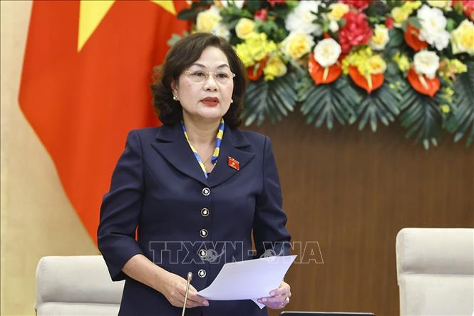 Phó Chủ tịch Quốc hội Nguyễn Thị Hồng điều hành nội dung phiên họp. Ảnh: TTXVN.
