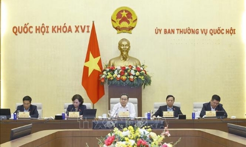 Ủy ban Thường vụ Quốc hội thống nhất trình Quốc hội giảm thuế xăng dầu