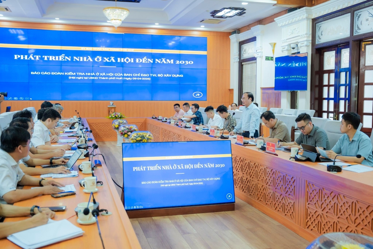 Đoàn công tác Bộ Xây dựng&nbsp; làm việc với&nbsp;UBND thành phố Huế