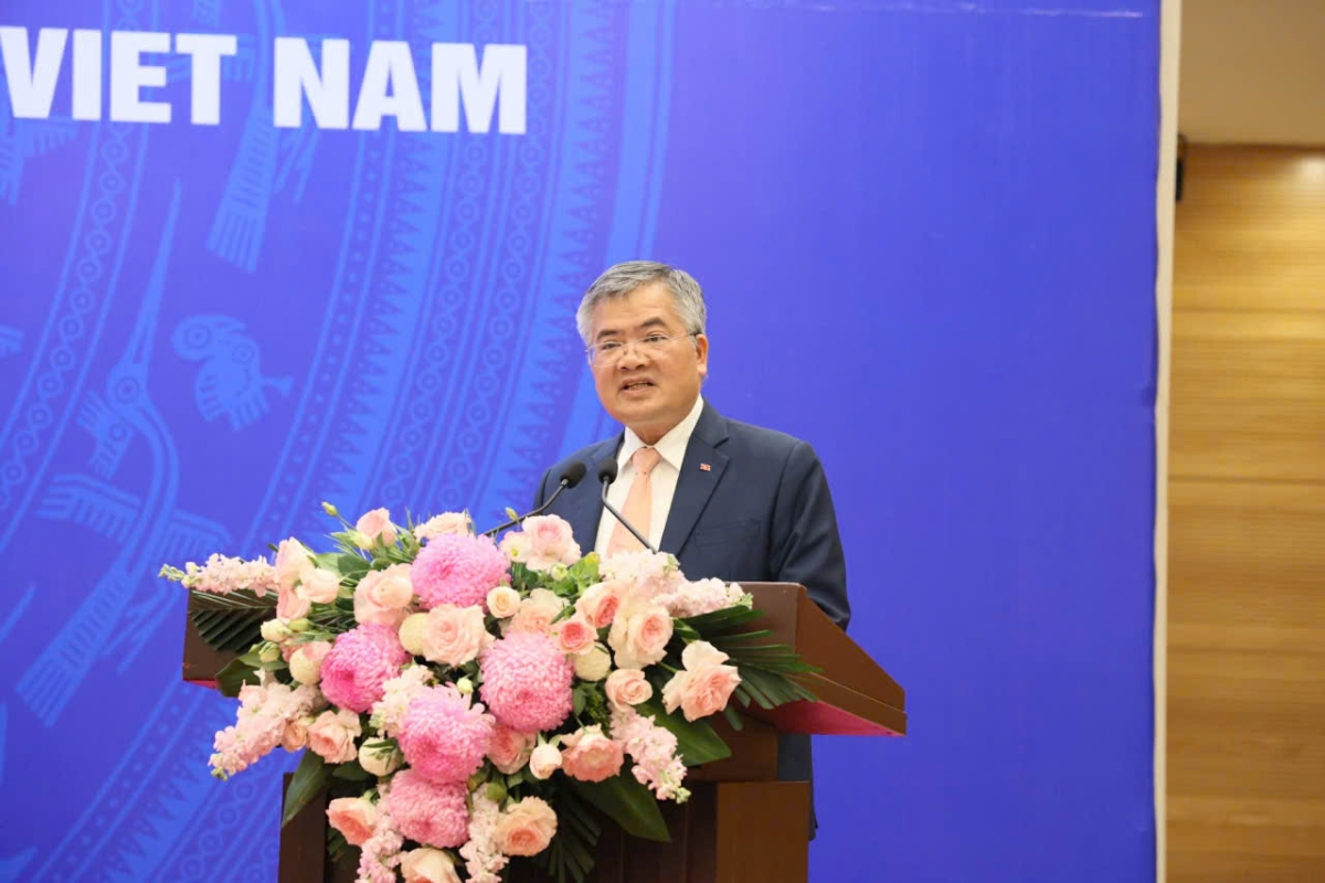 Phó Chủ nhiệm Văn phòng Chủ tịch nước Cấn Đình Tài.