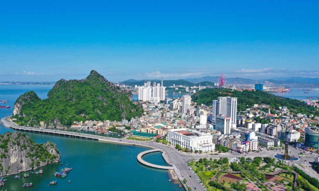 Quảng Ninh lấy ý kiến nhân dân về việc thành lập thành phố trực thuộc Trung ương