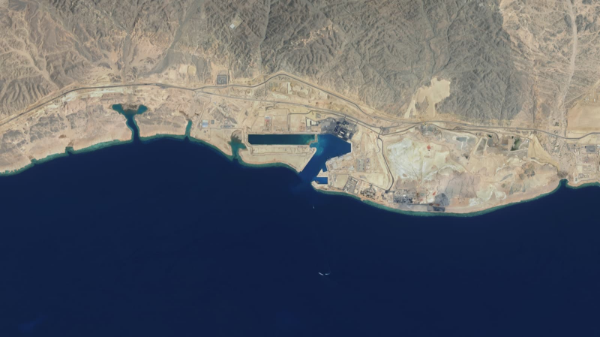 Sản lượng dầu của Saudi Arabia sụt mạnh sau đợt tấn công mới của Iran