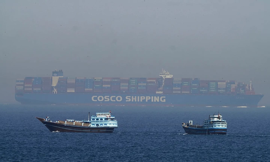 Những diễn biến phức tạp xoay quanh việc mở lại eo biển Hormuz