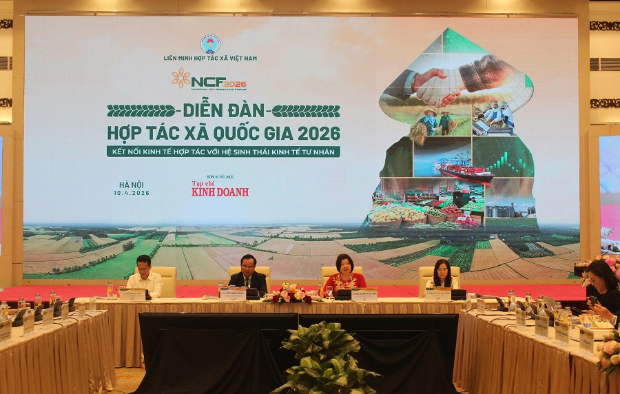 Các đồng chủ toạ Diễn đàn. Ảnh: Chu Khôi.