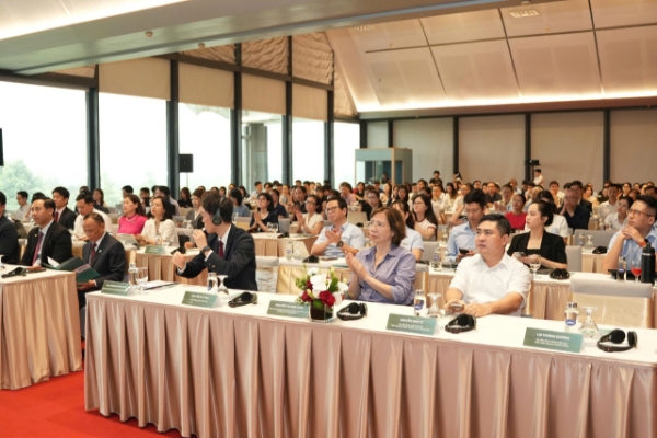 Toàn cảnh toạ đàm - Ảnh: N.Huyền.