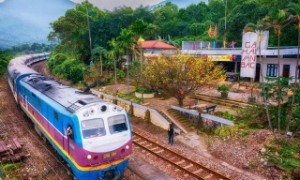 Ngành đường sắt mở bán vé tàu khách, tăng chuyến chuẩn bị cho cao điểm hè 2026