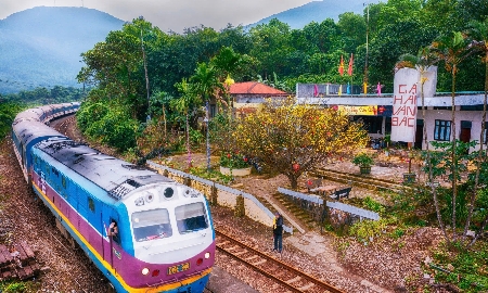 Ngành đường sắt mở bán vé tàu khách, tăng chuyến chuẩn bị cho cao điểm hè 2026
