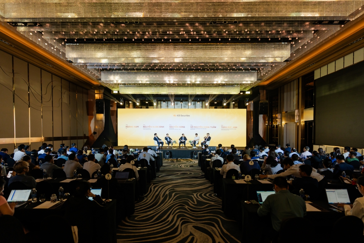 Hội thảo “Nắm bắt cơ hội giữa dòng biến động” do Công ty Chứng khoán KB Việt Nam (KBSV) tổ chức ngày 10/04