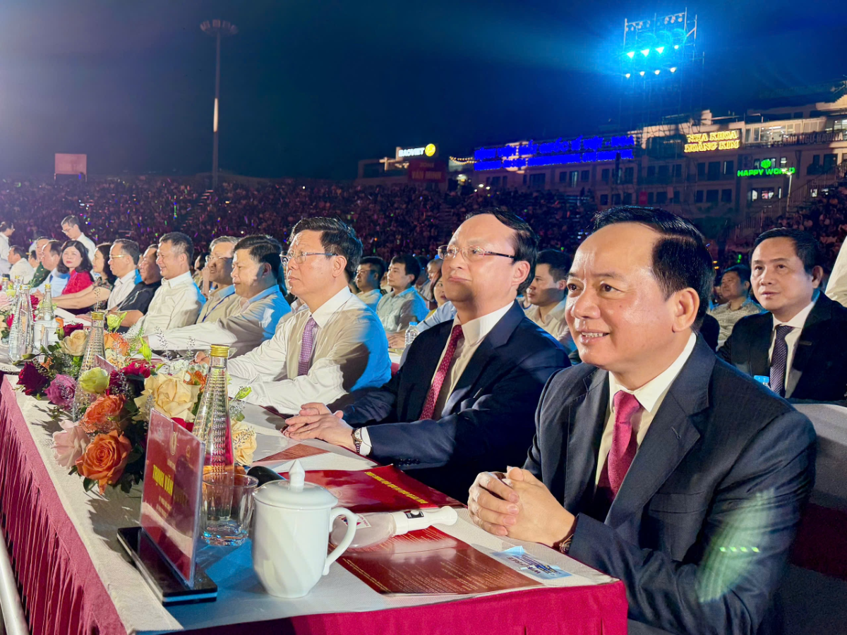 Đại biểu tham dự Khai mạc. Ảnh: Thanh Tùng