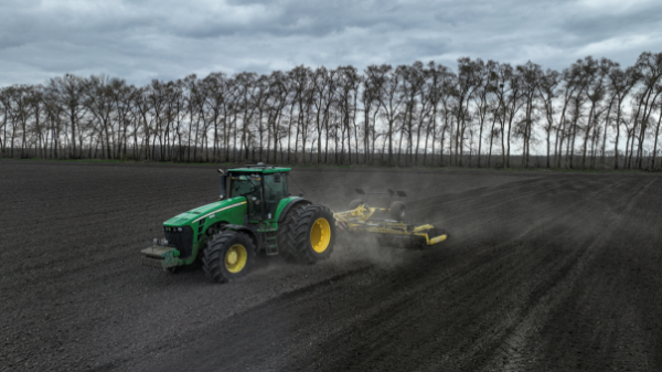 Ukraine: Nông dân gặp khó đủ đường vì hai cuộc chiến diễn ra đồng thời