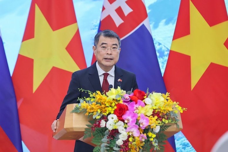 Thủ tướng Lê Minh Hưng cho biết, trong không khí chân thành, tin cậy và hiểu biết lẫn nhau, hai bên đã có cuộc hội đàm rất thành công và đạt được sự nhất trí cao trên nhiều phương diện - Ảnh: VGP