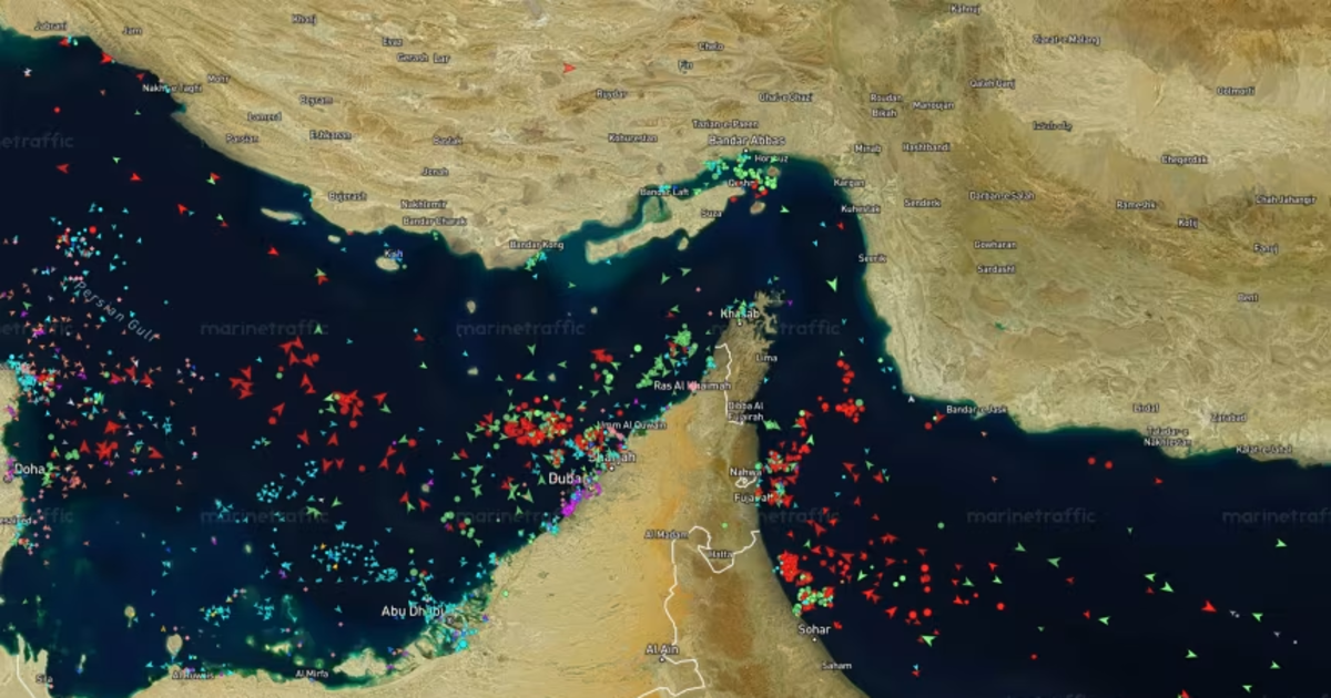 Vì sao mở lại eo biển Hormuz vẫn chưa đủ để khơi thông vận tải biển và hạ nhiệt giá dầu? - VnEconomy