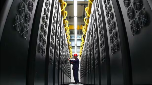 Từ vùng núi khó phát triển đến “thung lũng dữ liệu” mới của Trung Quốc 