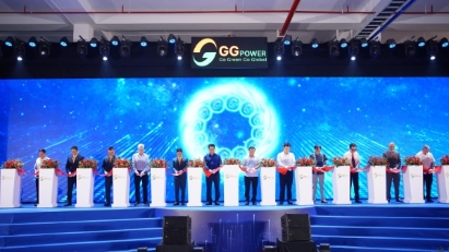 New energy storage battery factory launched in Hung Yen