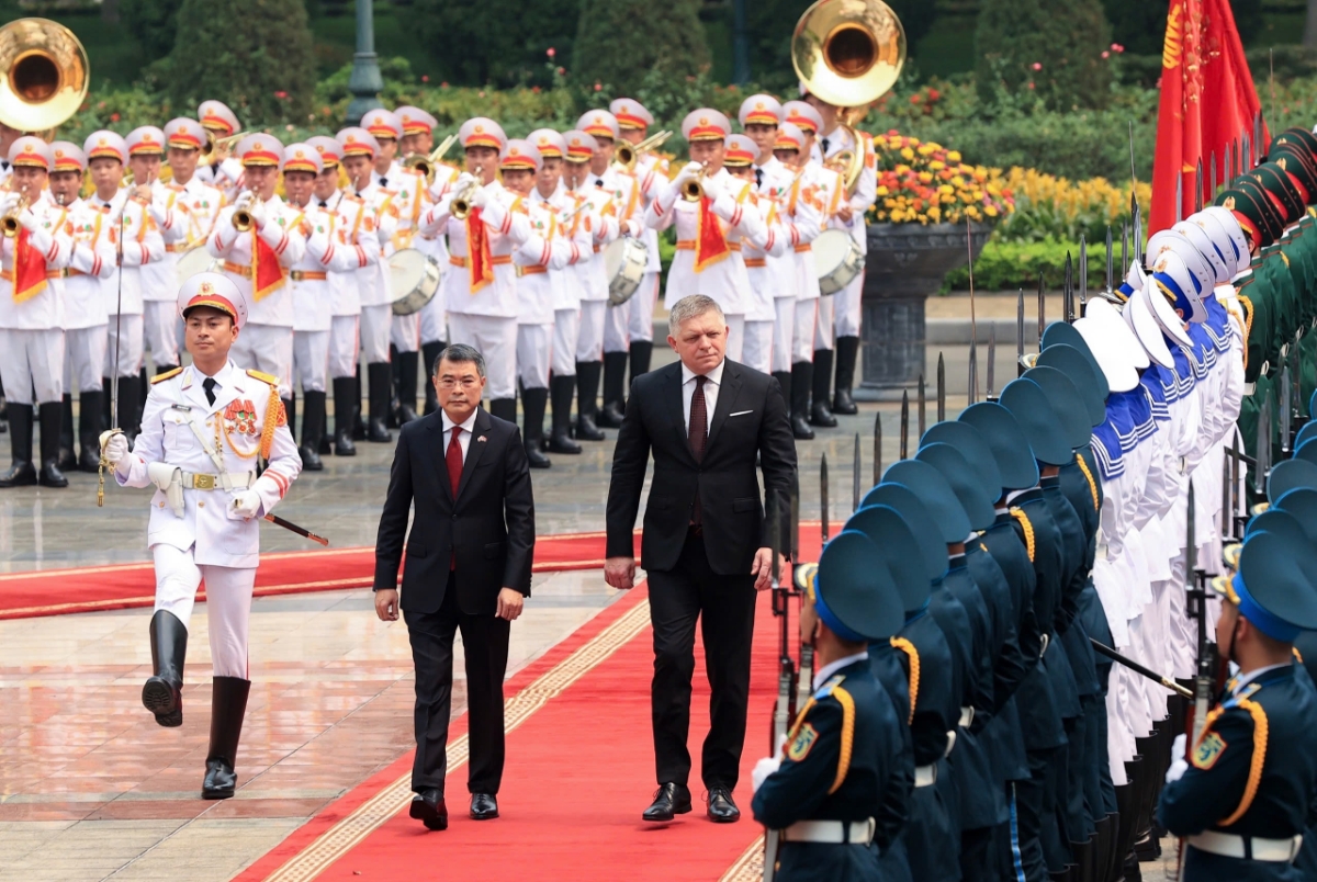 Lễ đón Thủ tướng Chính phủ Cộng hòa Slovakia Robert Fico. Ảnh: TTXVN