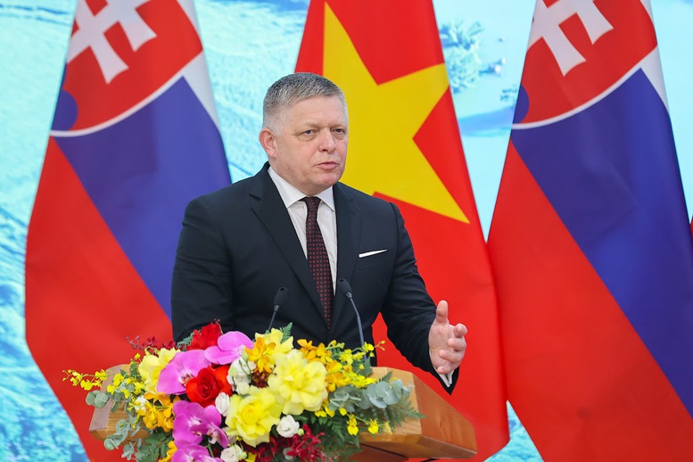 Thủ tướng Slovakia chúc mừng sự phát triển vượt bậc, những thành tựu mà Việt Nam đã đạt được - Ảnh: VGP