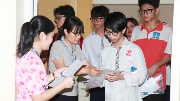 Kỳ thi lớp 10 công lập tại Hà Nội: Các trường có điểm chuẩn thấp năm trước thu hút đông thí sinh 
