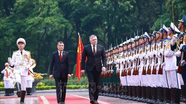 Thủ tướng Lê Minh Hưng chủ trì Lễ đón Thủ tướng Slovakia thăm chính thức Việt Nam