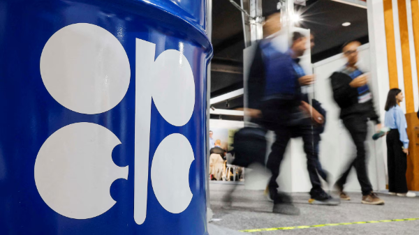 Sản lượng dầu của OPEC giảm kỷ lục