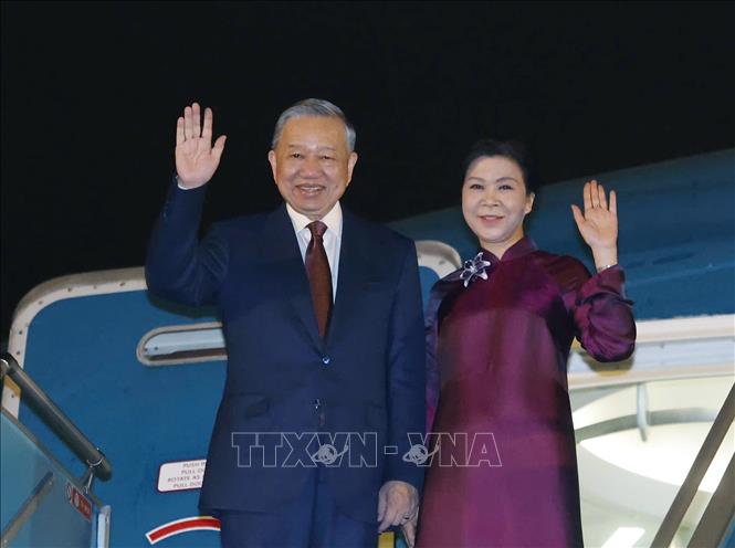 Tổng Bí thư, Chủ tịch nước Tô Lâm và Phu nhân rời Hà Nội, lên đường thăm cấp Nhà nước đến Trung Quốc. Ảnh: TTXVN