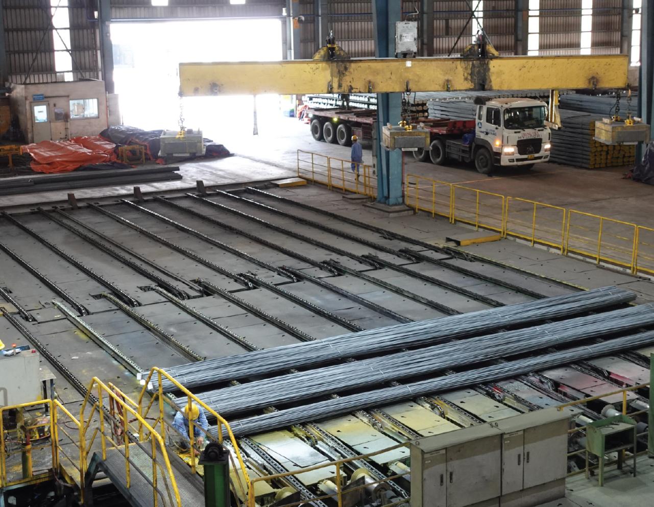 Theo số liệu của Tổng cục Thống kê, sản lượng thép thô của Việt Nam tháng 2/2026 đạt 1,7 triệu tấn, tăng 5,1% so với cùng kỳ.