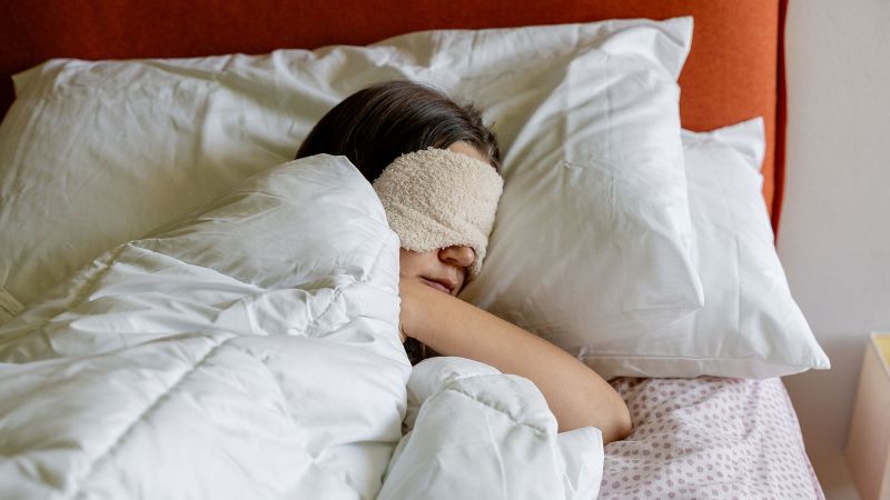 Bệnh tim mạch 'không phải là điều tất yếu hay không thể tránh khỏi đối với những ‘cú đêm’', đồng thời khuyến nghị mọi người nên ưu tiên giấc ngủ và tránh hút thuốc.