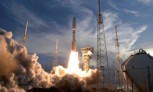 Amazon chi 11,57 tỷ USD thâu tóm công ty vệ tinh, tăng tốc cạnh tranh với Starlink 