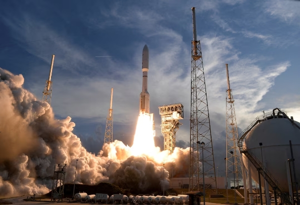 Amazon chi 11,57 tỷ USD thâu tóm công ty vệ tinh, quyết chiến giành thị phần với Starlink trong cuộc đua vũ trụ Amazon chi 11,57 tỷ USD thâu tóm công ty vệ tinh, quyết chiến giành thị phần với Starlink trong cuộc đua vũ trụ