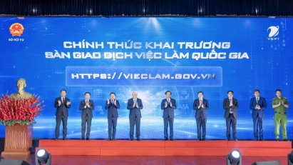 Vietnam officially launches National Employment Exchange