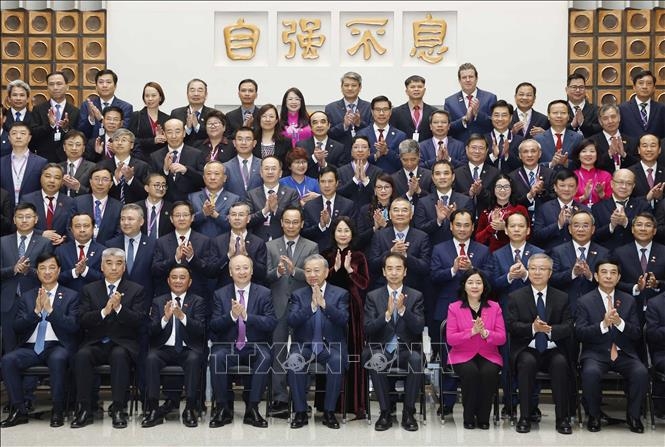 Tổng Bí thư, Chủ tịch nước Tô Lâm và đại biểu hai nước chụp ảnh chung. Ảnh: TTXVN