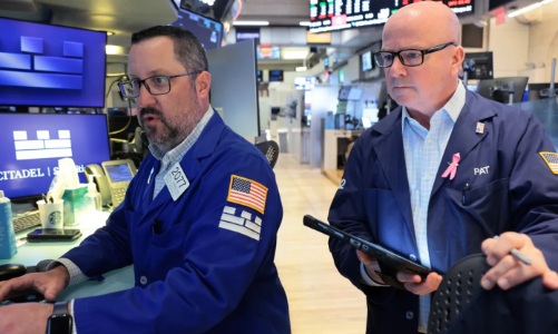 Chứng khoán Mỹ giữ đà tăng mạnh, giá dầu lao dốc gần 8% sau tin đàm phán hòa bình