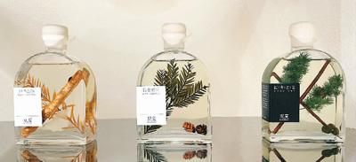 Các nhà điều chế hương và giới nghiên cứu tại Trung Quốc đang mở rộng sang những chiết xuất từ đỗ quyên, cùng với các loại rêu và nốt hương hoa trà.