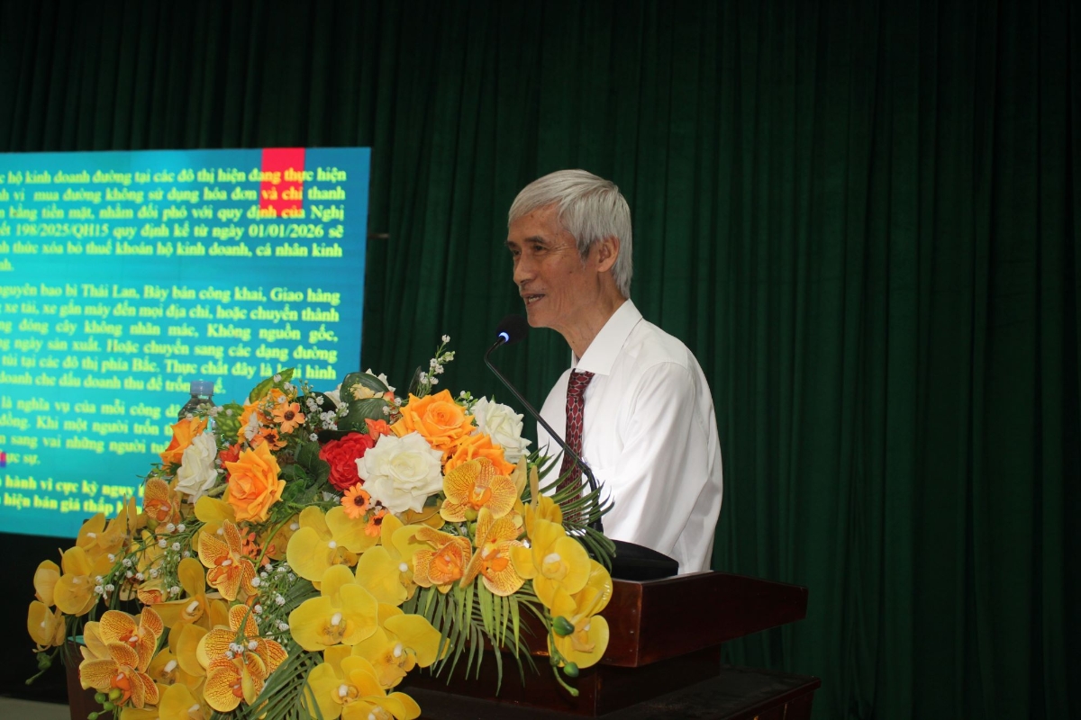 Ông Nguyễn Văn Lộc: 