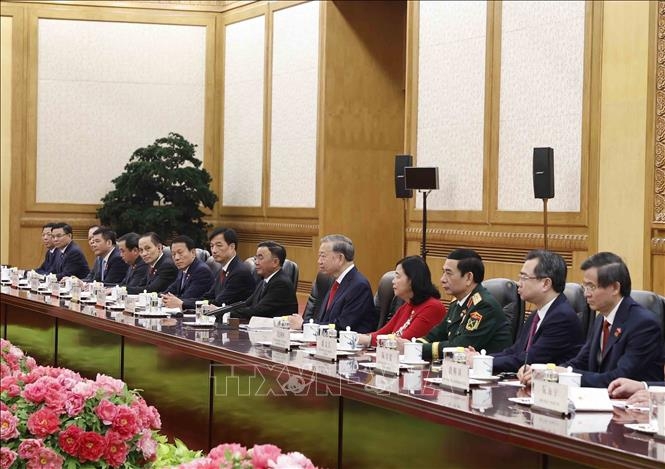 Tổng Bí thư, Chủ tịch nước Tô Lâm và thành viên Đoàn cấp cao Việt Nam tại cuộc hội đàm với Tổng Bí thư, Chủ tịch nước Trung Quốc Tập Cận Bình và Đoàn cấp cao Trung Quốc. Ảnh:&nbsp; TTXVN