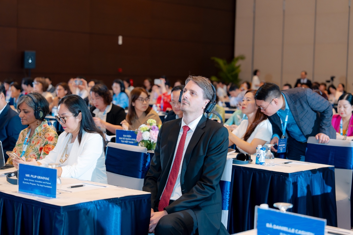 Ông Filip Graovac, Cố vấn cấp cao, Chương trình Đổi mới và Kinh tế Tương lai, Quỹ châu Á, tại sự kiện. Ảnh: Đăng Khoa