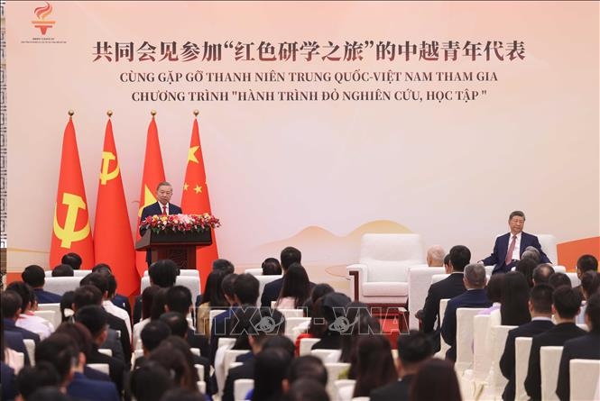 Tổng Bí thư, Chủ tịch nước Tô Lâm phát biểu tại buổi gặp gỡ thanh niên hai nước tham gia chương trình “Hành trình Đỏ nghiên cứu, học tập”. Ảnh: TTXVN
