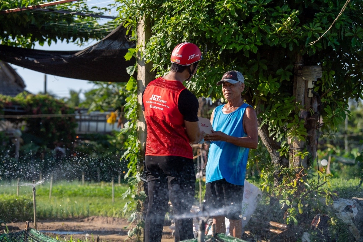 App khách hàng cá nhân J&T Express đơn giản hóa thao tác phù hợp với cả những người không thành thạo công nghệ.&nbsp;Ảnh:&nbsp;J&T Express.