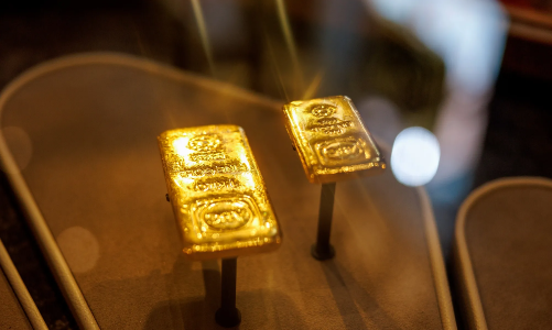 Giá vàng nhảy 100 USD/oz sau tin tốt về chiến tranh Mỹ - Iran